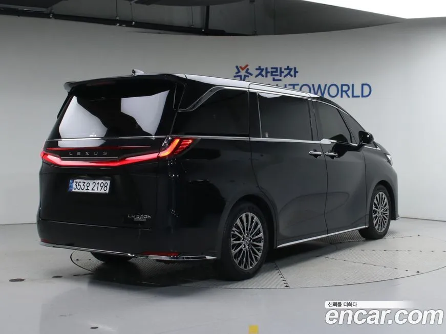 Lexus LM 2025 из KR, фото 2