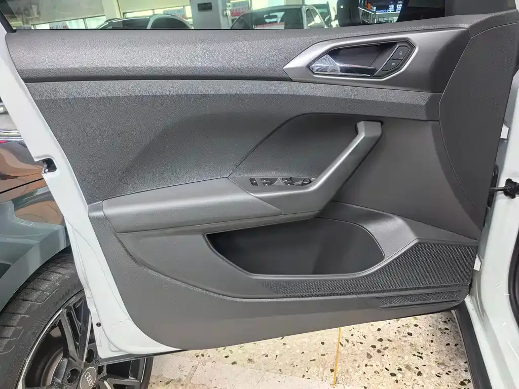 Volkswagen T-Cross 2023 из CN, фото 9