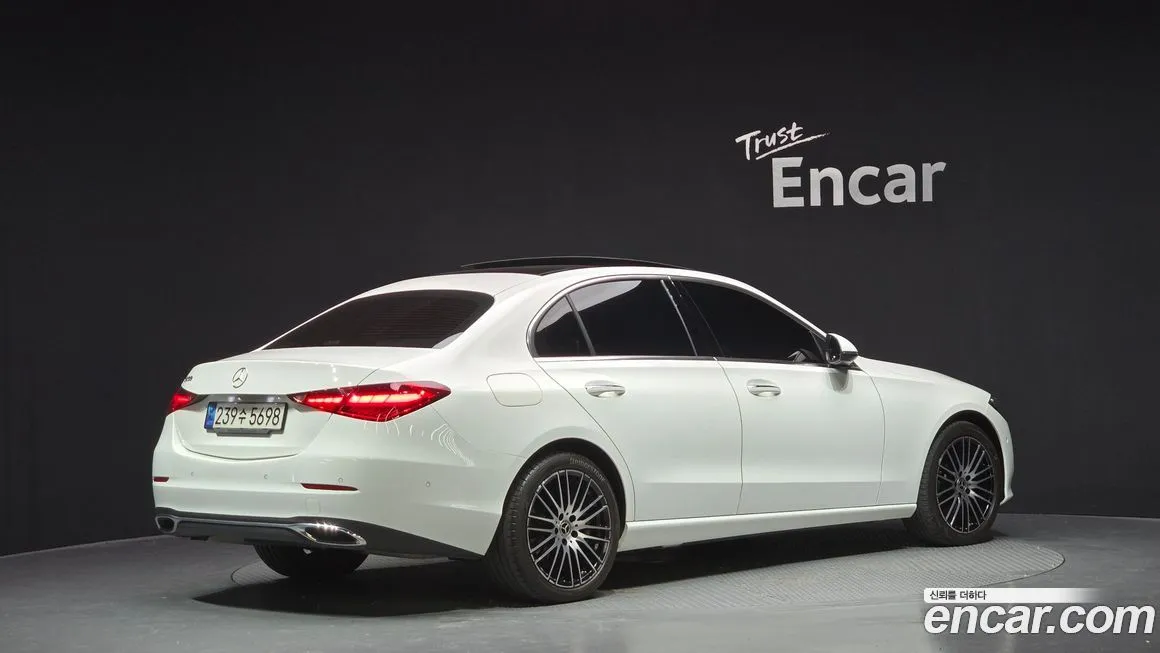 Mercedes-Benz C-Class 2023 из KR, фото 2