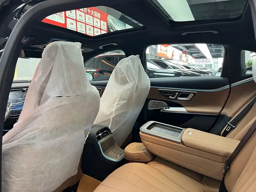 Mercedes-Benz E-Class 2025 из CN, фото 10
