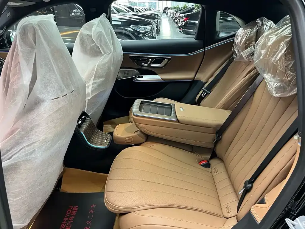 Mercedes-Benz E-Class 2025 из CN, фото 9