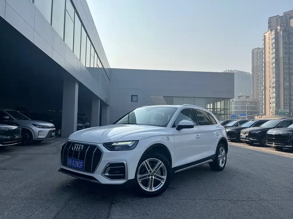 Audi Q5L 2023 из CN, фото 1