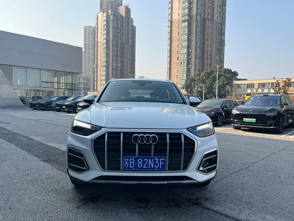 Audi Q5L 2023 из CN, фото 4