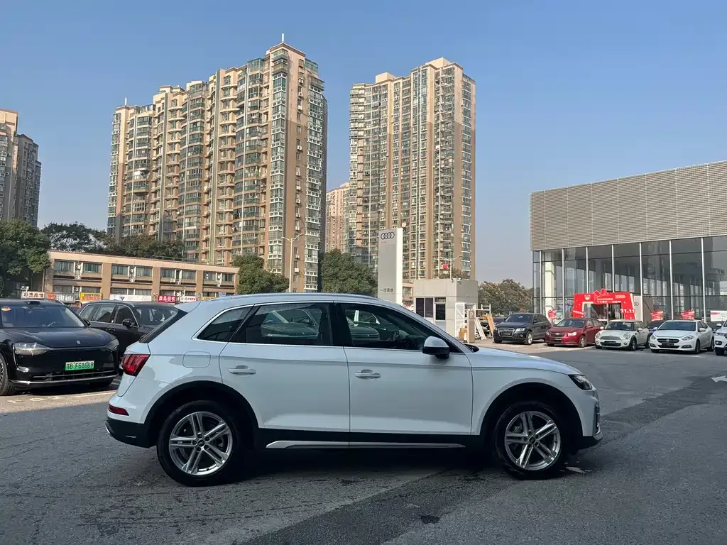 Audi Q5L 2023 из CN, фото 5