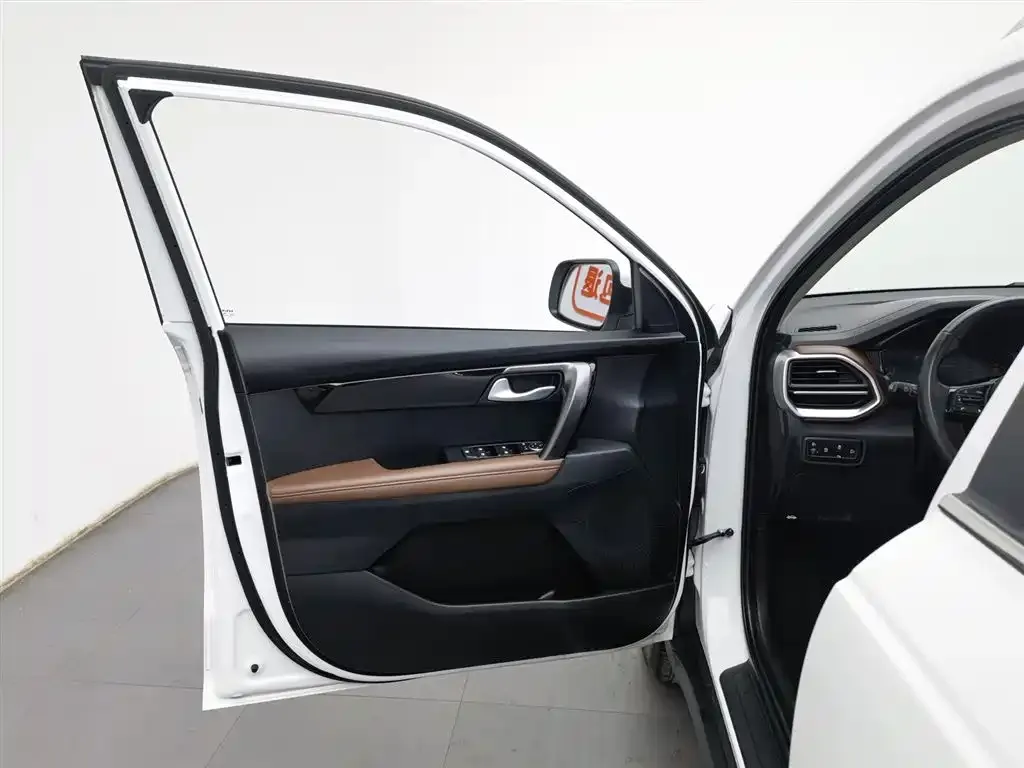 Kia Sportage — фото 8
