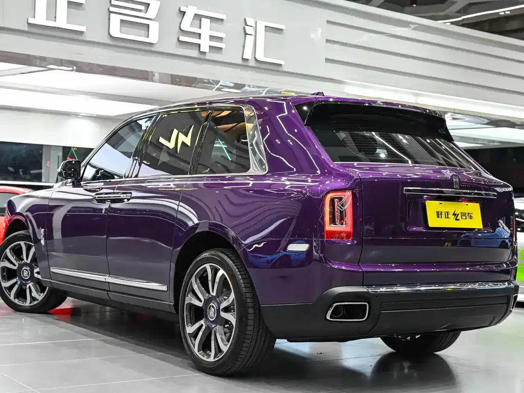 Rolls-Royce Cullinan — фото 7
