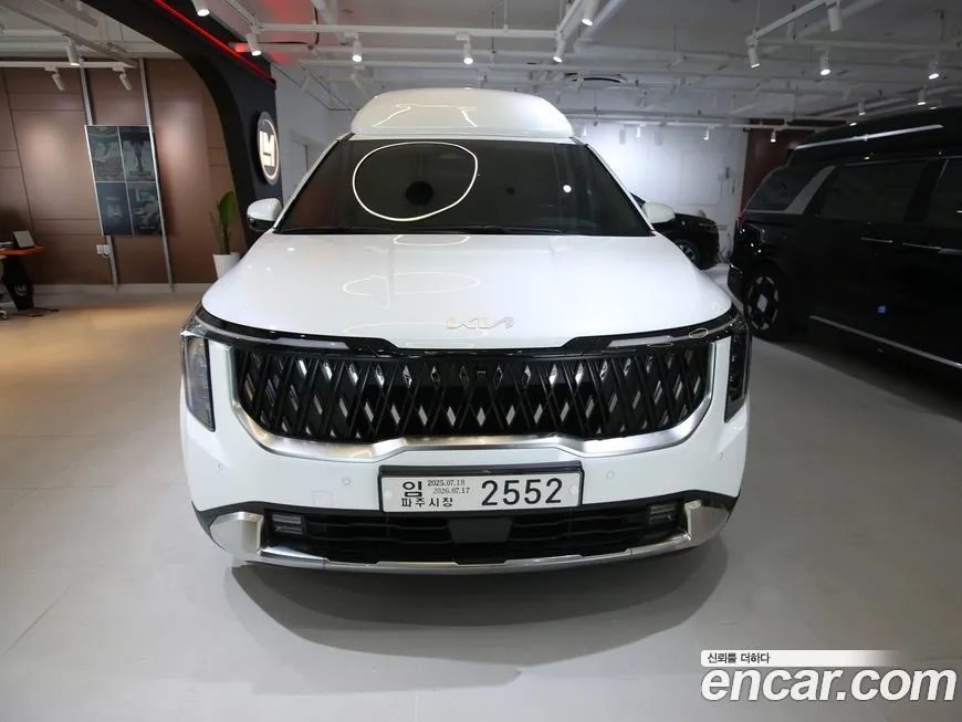 Kia Carnival — фото 1