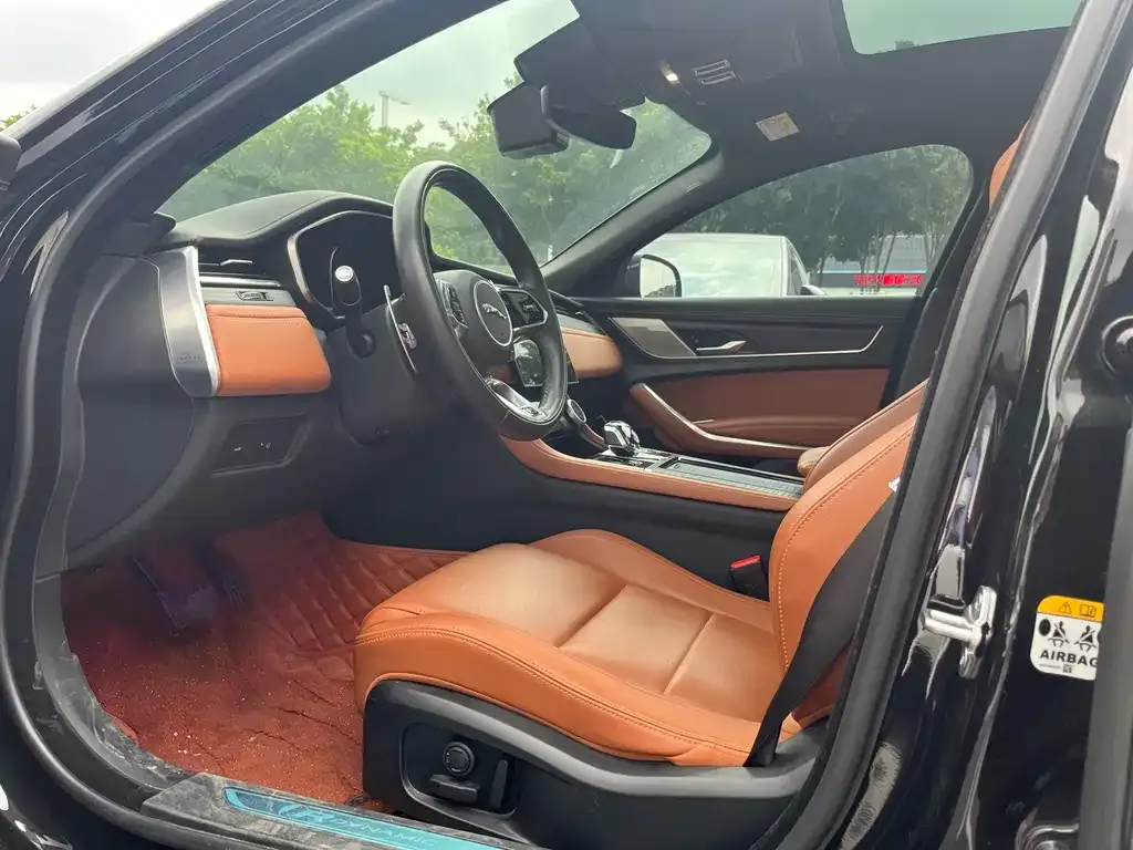 Jaguar XFL 2023 из CN, фото 6