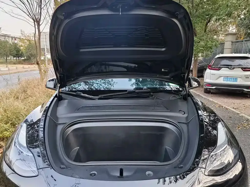Tesla Model Y 2023 из CN, фото 10