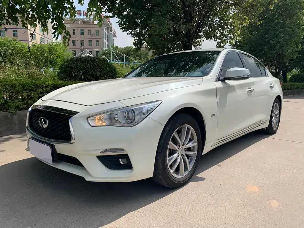 Infiniti Q50L 2022 из CN, фото 1