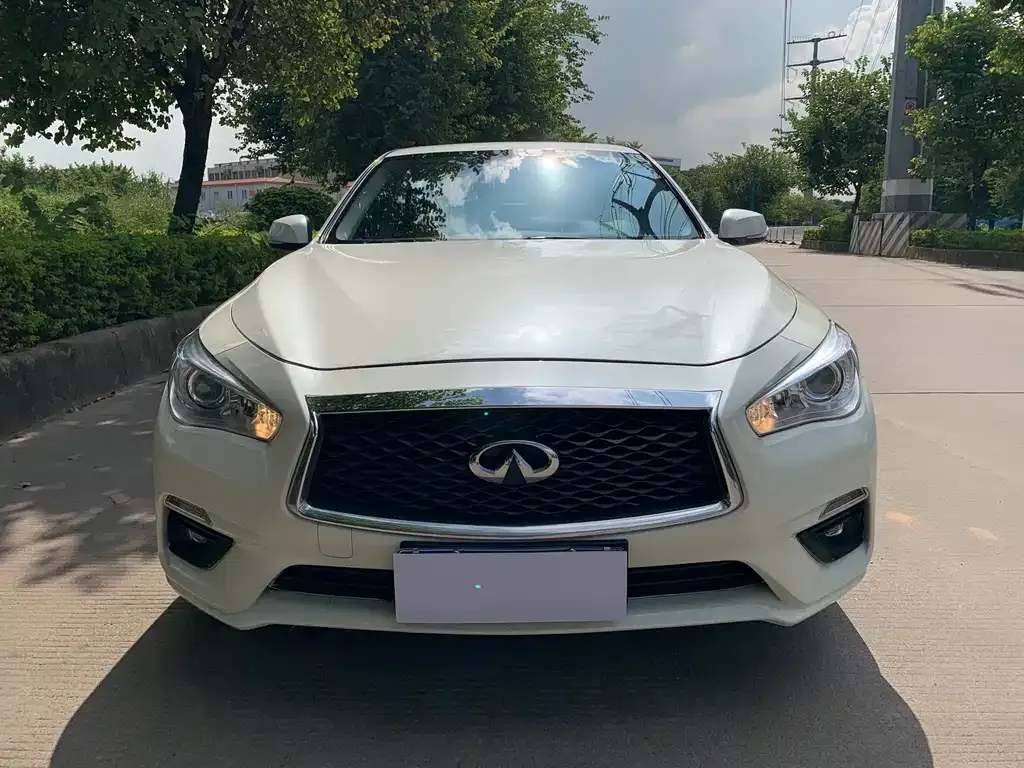 Infiniti Q50L 2022 из CN, фото 2