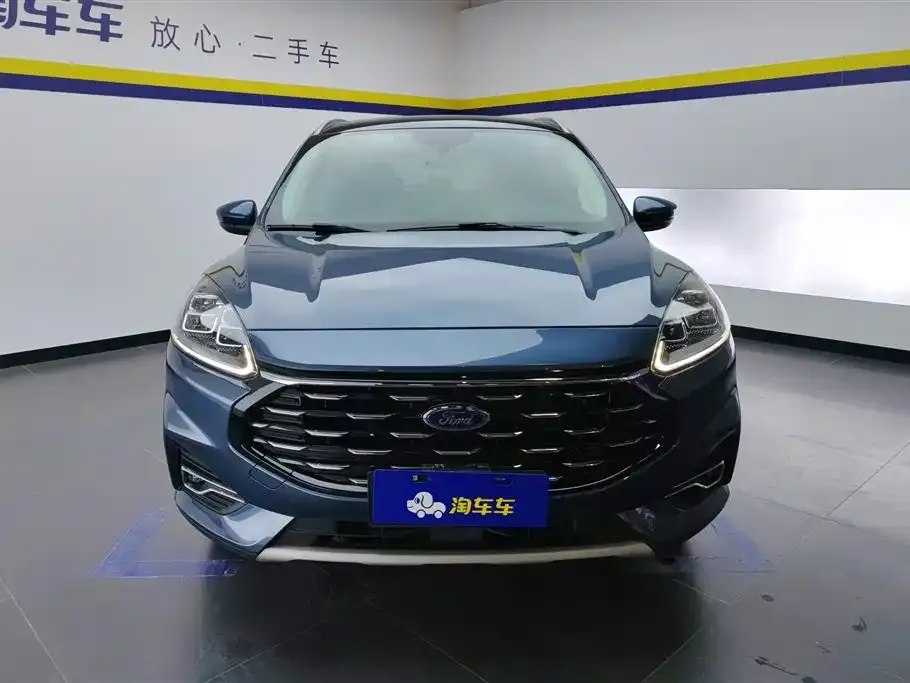 Ford Escape 2022 из CN, фото 2