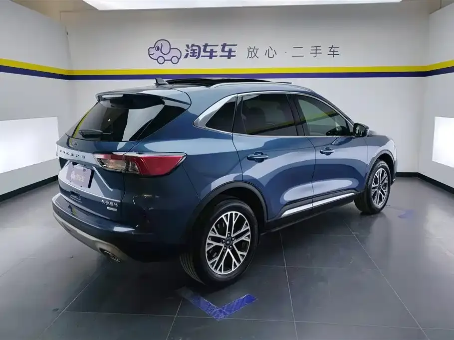 Ford Escape 2022 из CN, фото 3