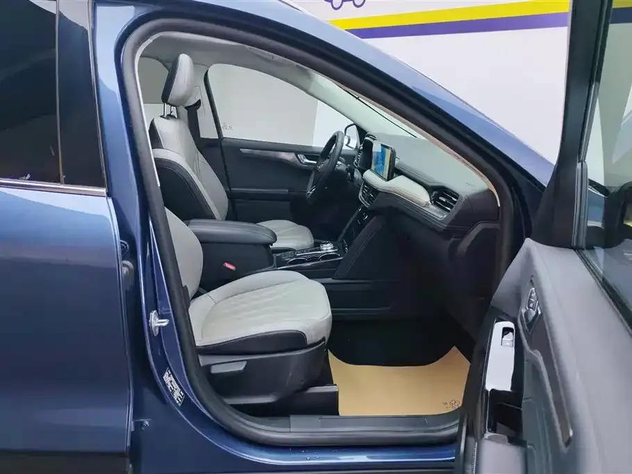 Ford Escape 2022 из CN, фото 8