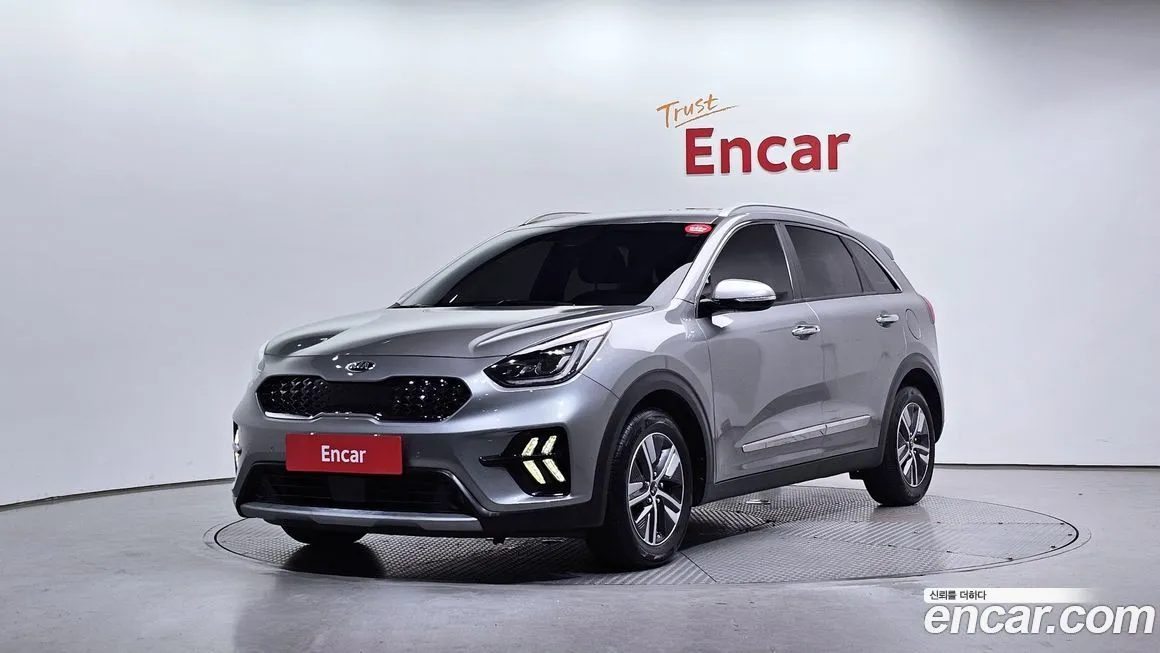Kia Niro — фото 1