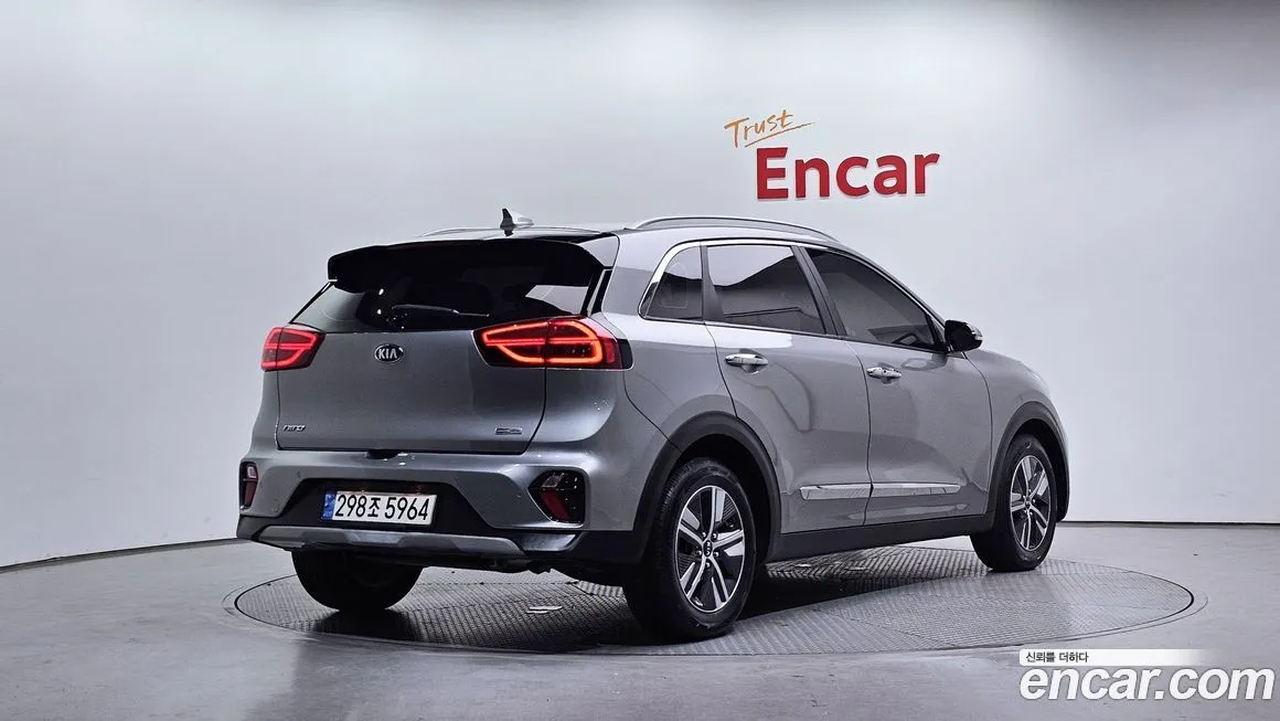 Kia Niro — фото 2