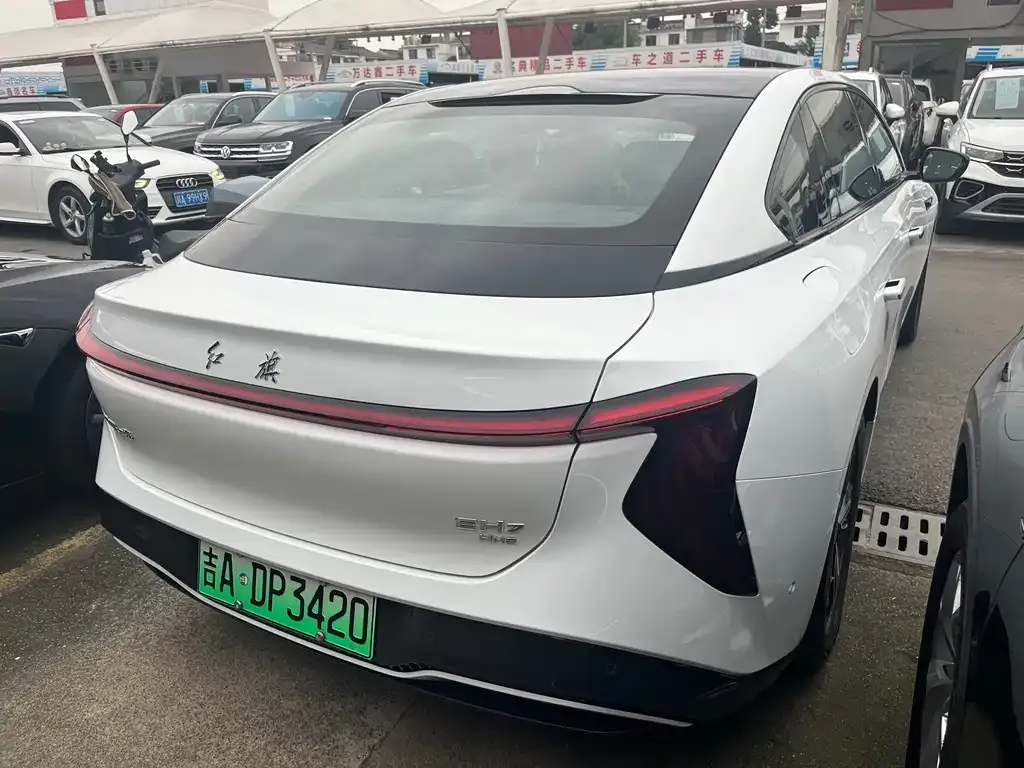 Hongqi EH7 — фото 3