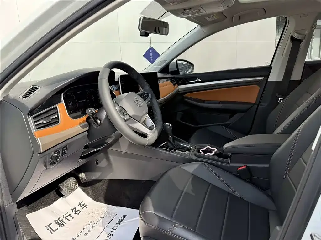 Volkswagen Bora 2024 из CN, фото 8