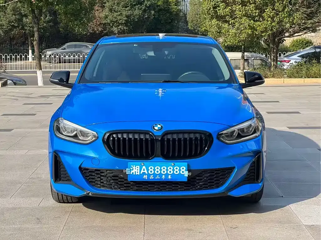 BMW 1 Series 2022 из CN, фото 2