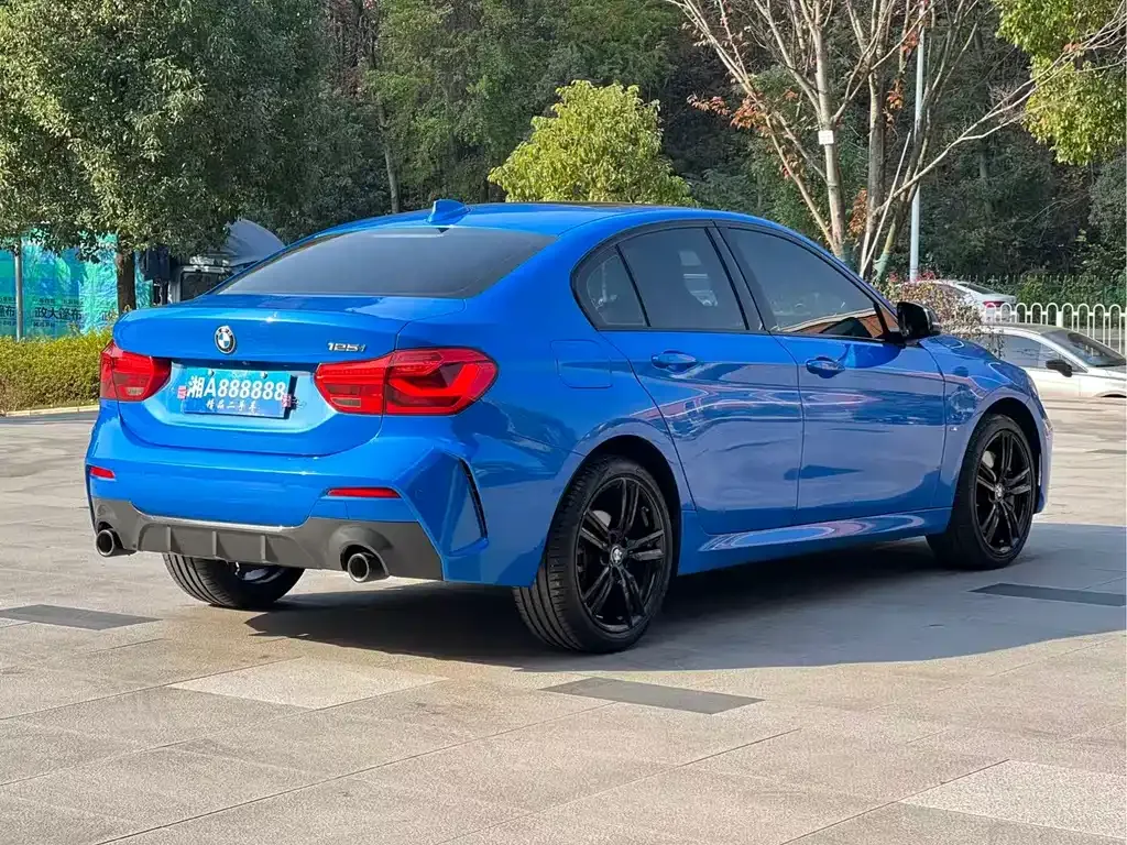 BMW 1 Series 2022 из CN, фото 4