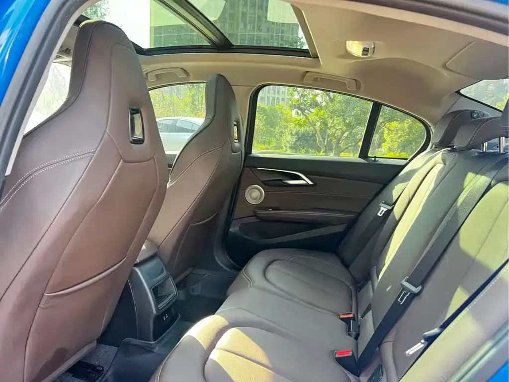 BMW 1 Series 2022 из CN, фото 7