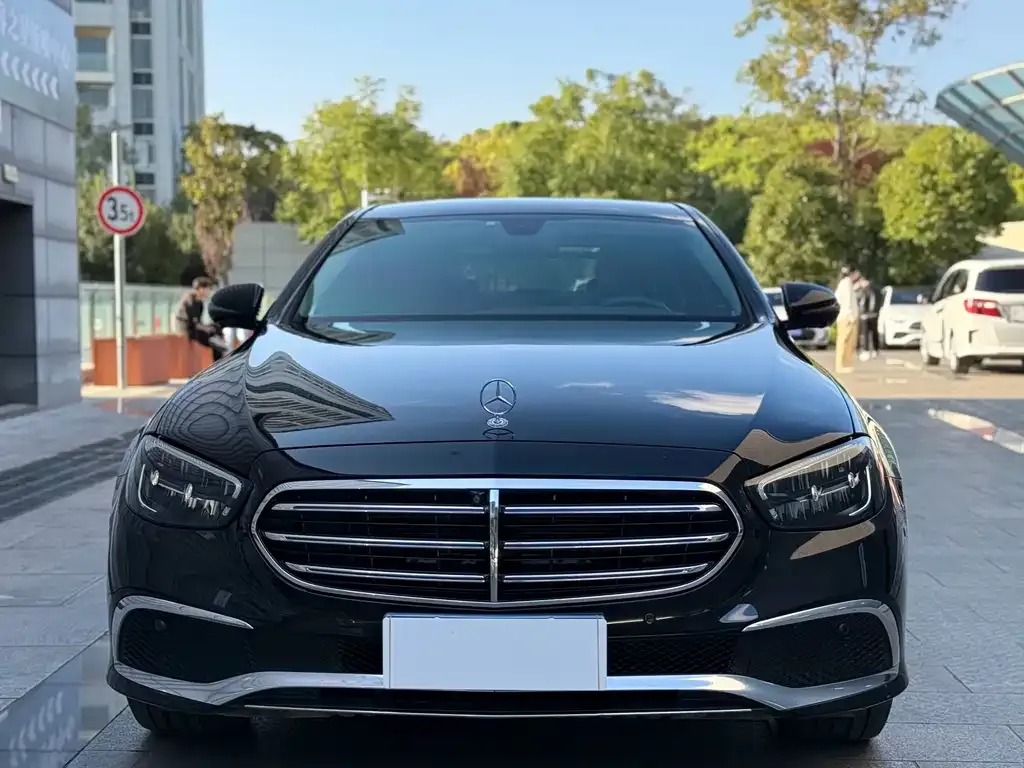 Mercedes-Benz E-Class 2023 из CN, фото 2