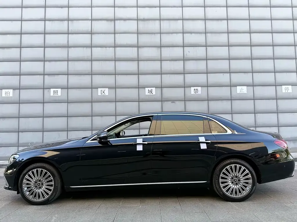 Mercedes-Benz E-Class 2023 из CN, фото 4