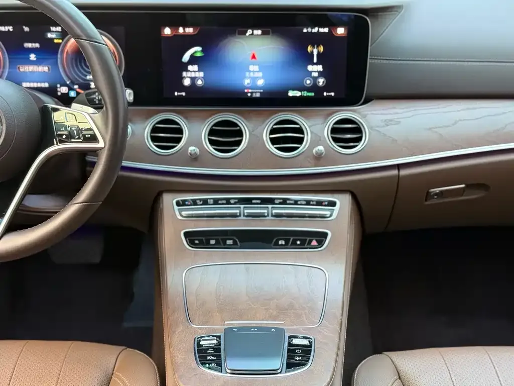 Mercedes-Benz E-Class 2023 из CN, фото 7