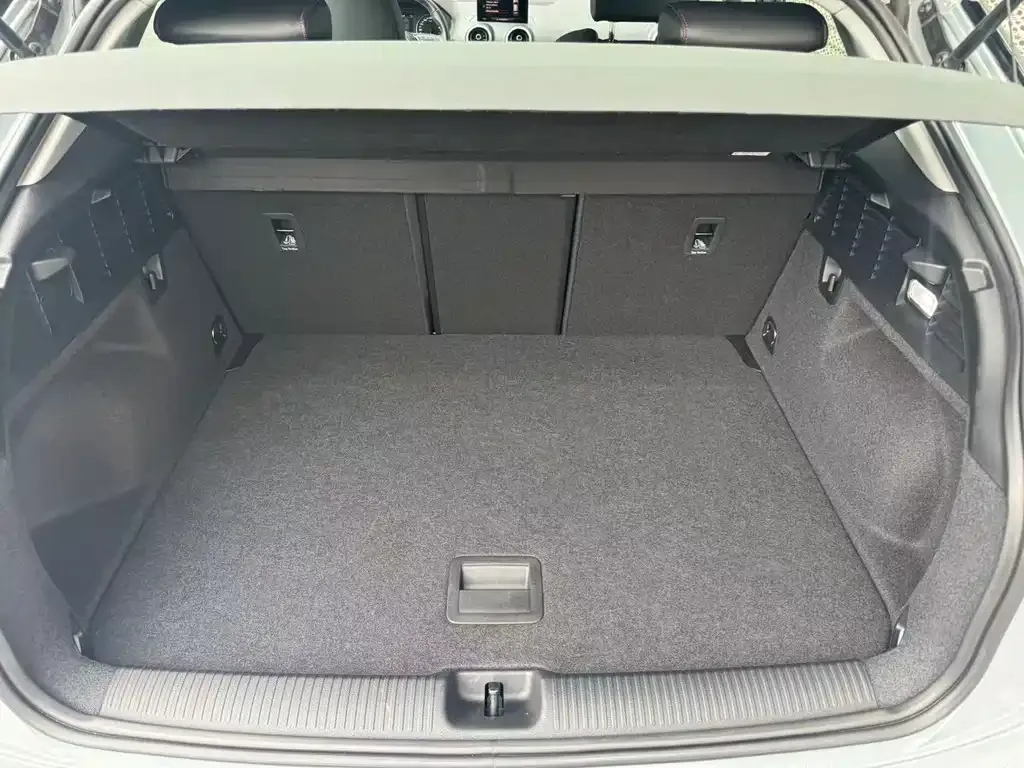 Audi Q2L 2022 из CN, фото 9