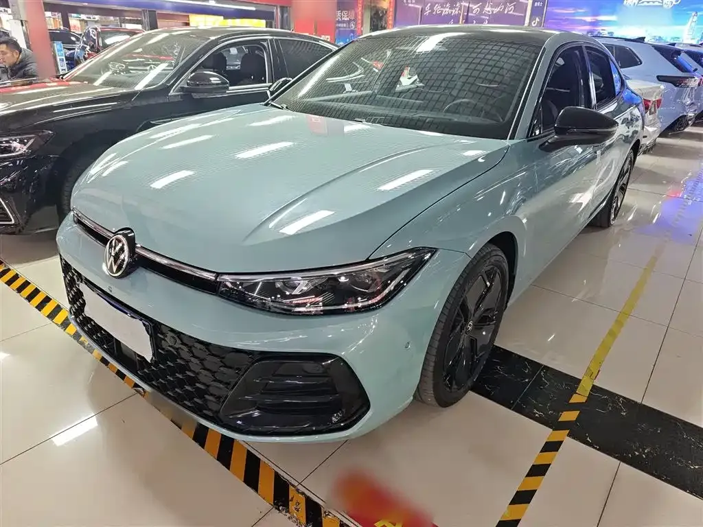 Volkswagen Passat 2024 из CN, фото 1