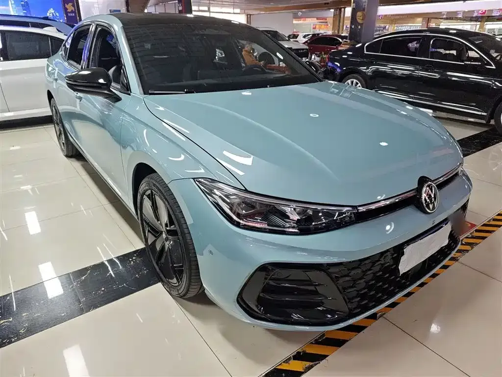 Volkswagen Passat 2024 из CN, фото 4