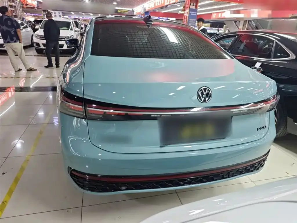 Volkswagen Passat 2024 из CN, фото 6