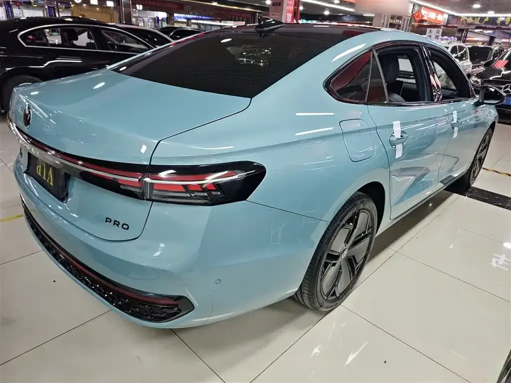 Volkswagen Passat 2024 из CN, фото 7