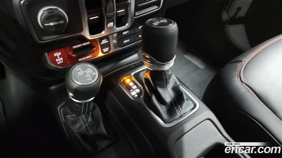 Jeep Wrangler 2024 из KR, фото 9