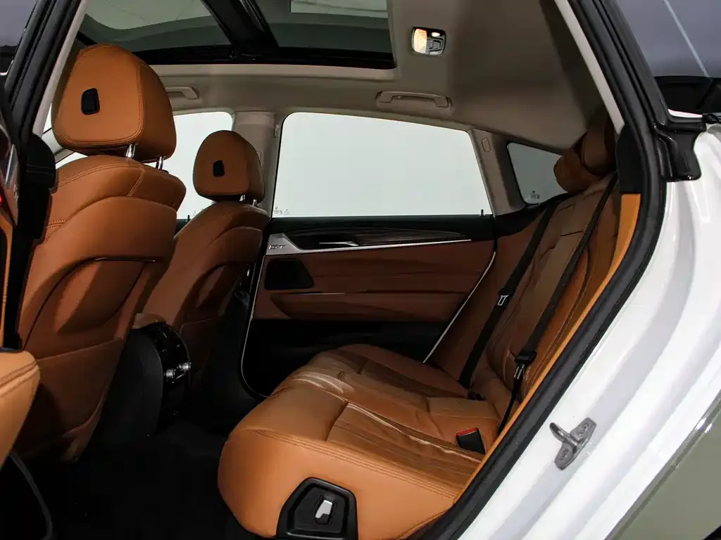 BMW 6 Series GT — фото 9