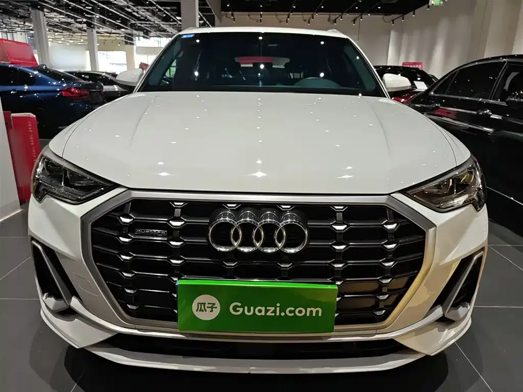 Audi Q3 2023 из CN, фото 3