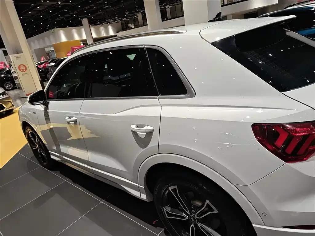 Audi Q3 2023 из CN, фото 5