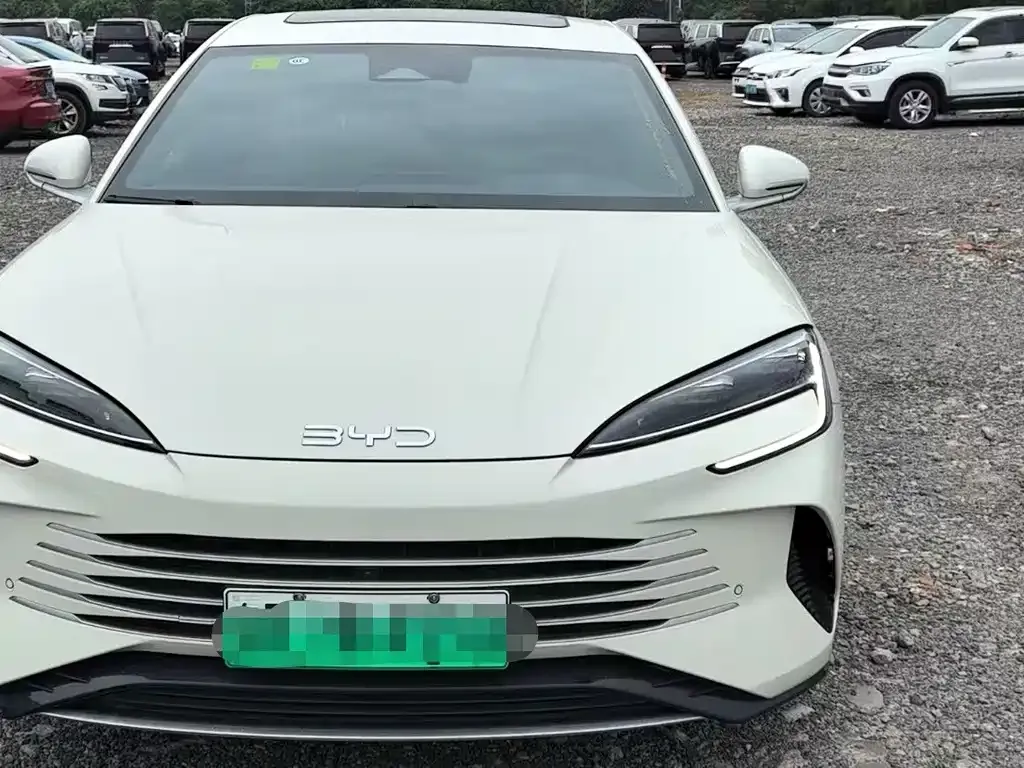 BYD Seal 07 DM-i — фото 2