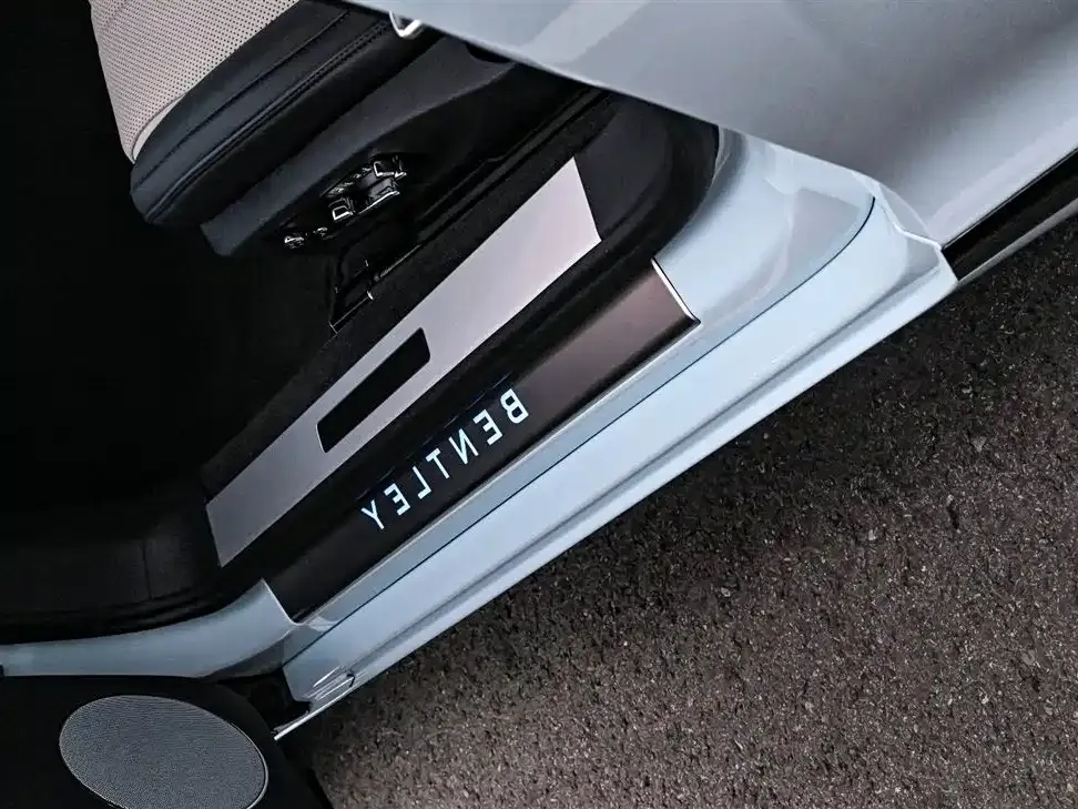 Bentley Continental 2021 из CN, фото 3