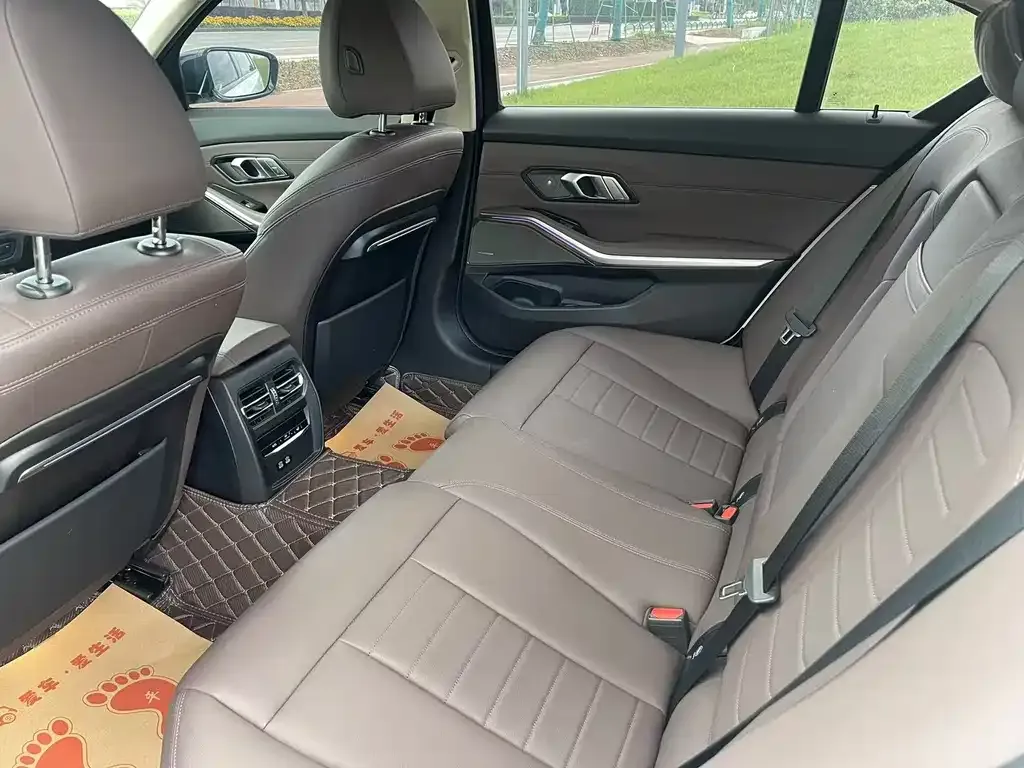 BMW 3 Series 2021 из CN, фото 7