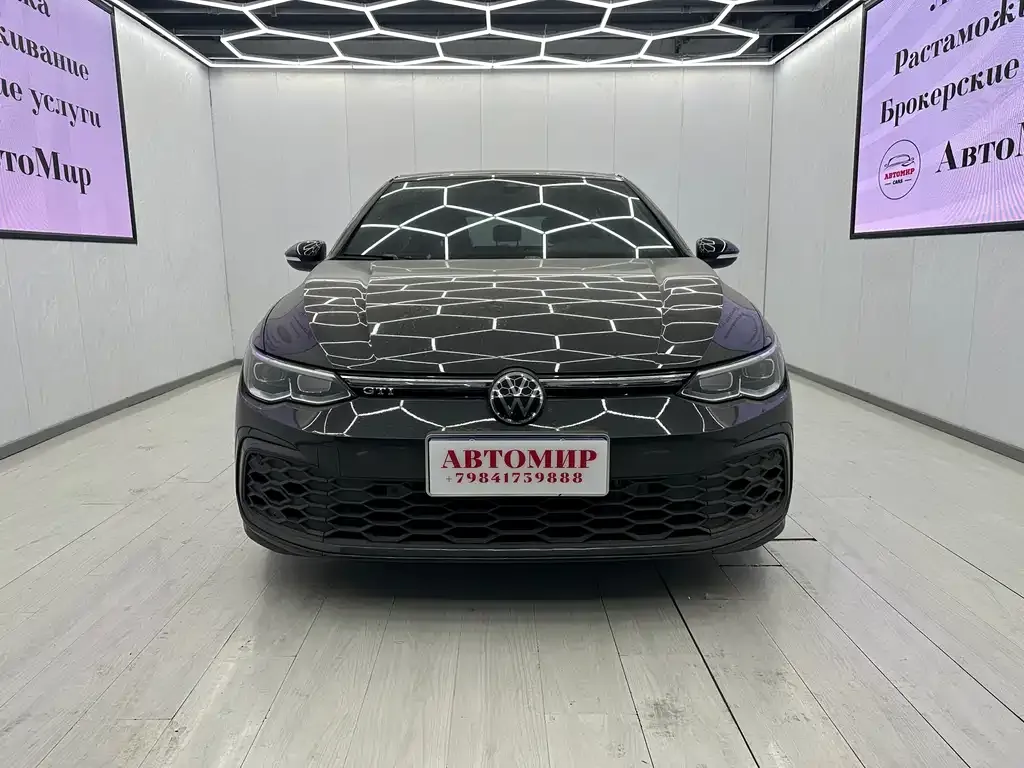 Volkswagen Golf 2022 из CN, фото 2