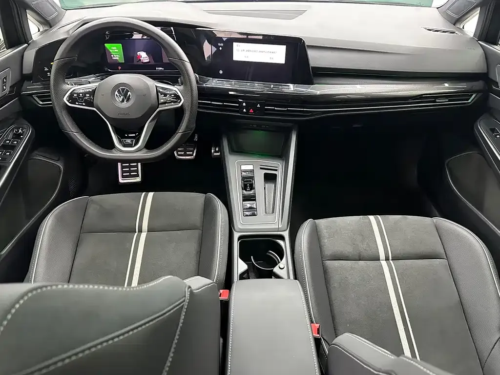 Volkswagen Golf 2022 из CN, фото 6