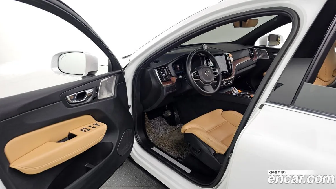 Volvo XC60 2023 из KR, фото 10