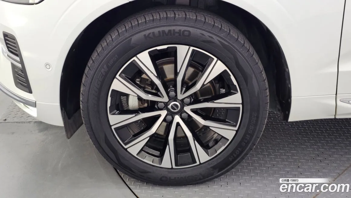 Volvo XC60 2023 из KR, фото 5