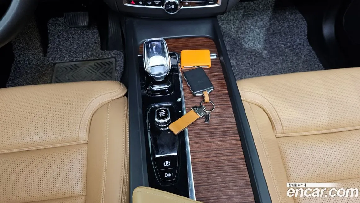 Volvo XC60 2023 из KR, фото 9