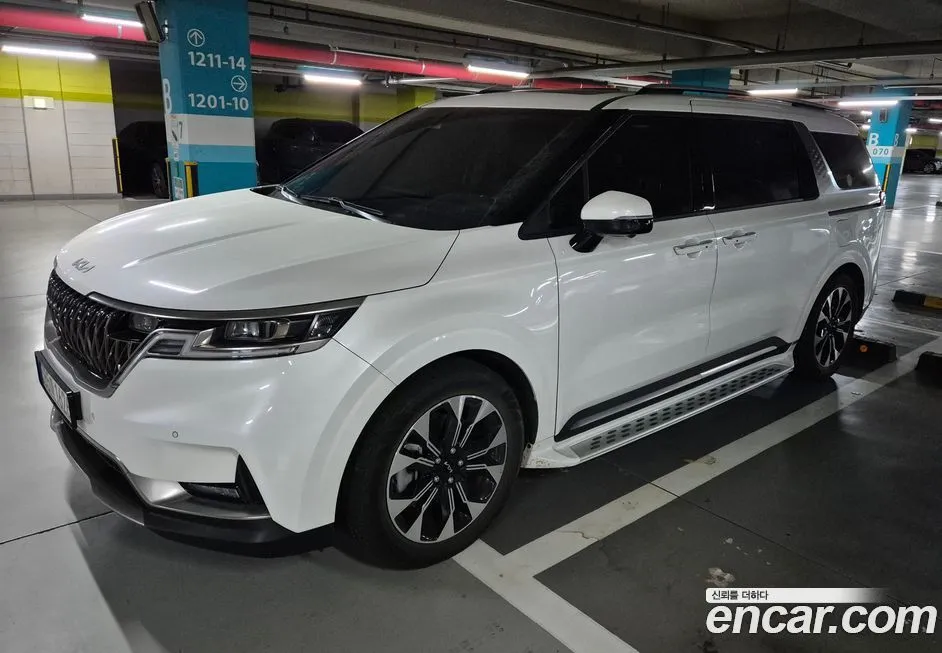 Kia Carnival — фото 1