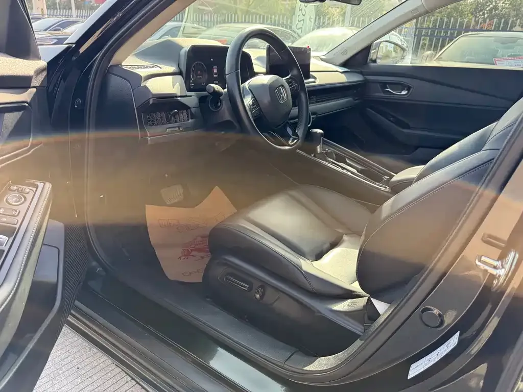Honda Accord 2024 из CN, фото 9
