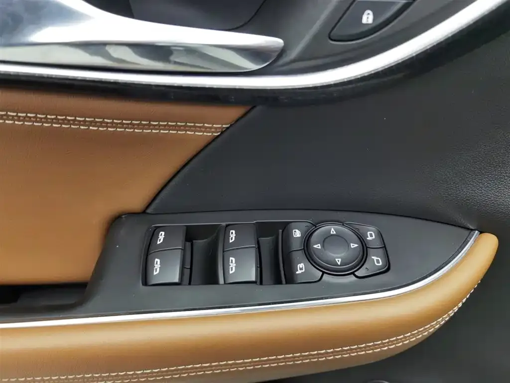 Buick Envision S — фото 9