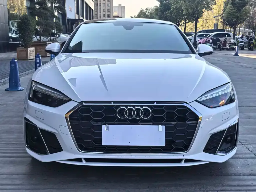 Audi A5 (Import) 2023 из CN, фото 2