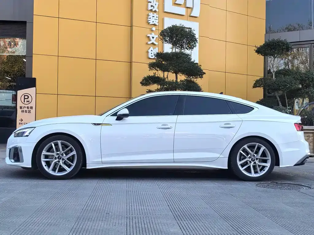 Audi A5 (Import) 2023 из CN, фото 3